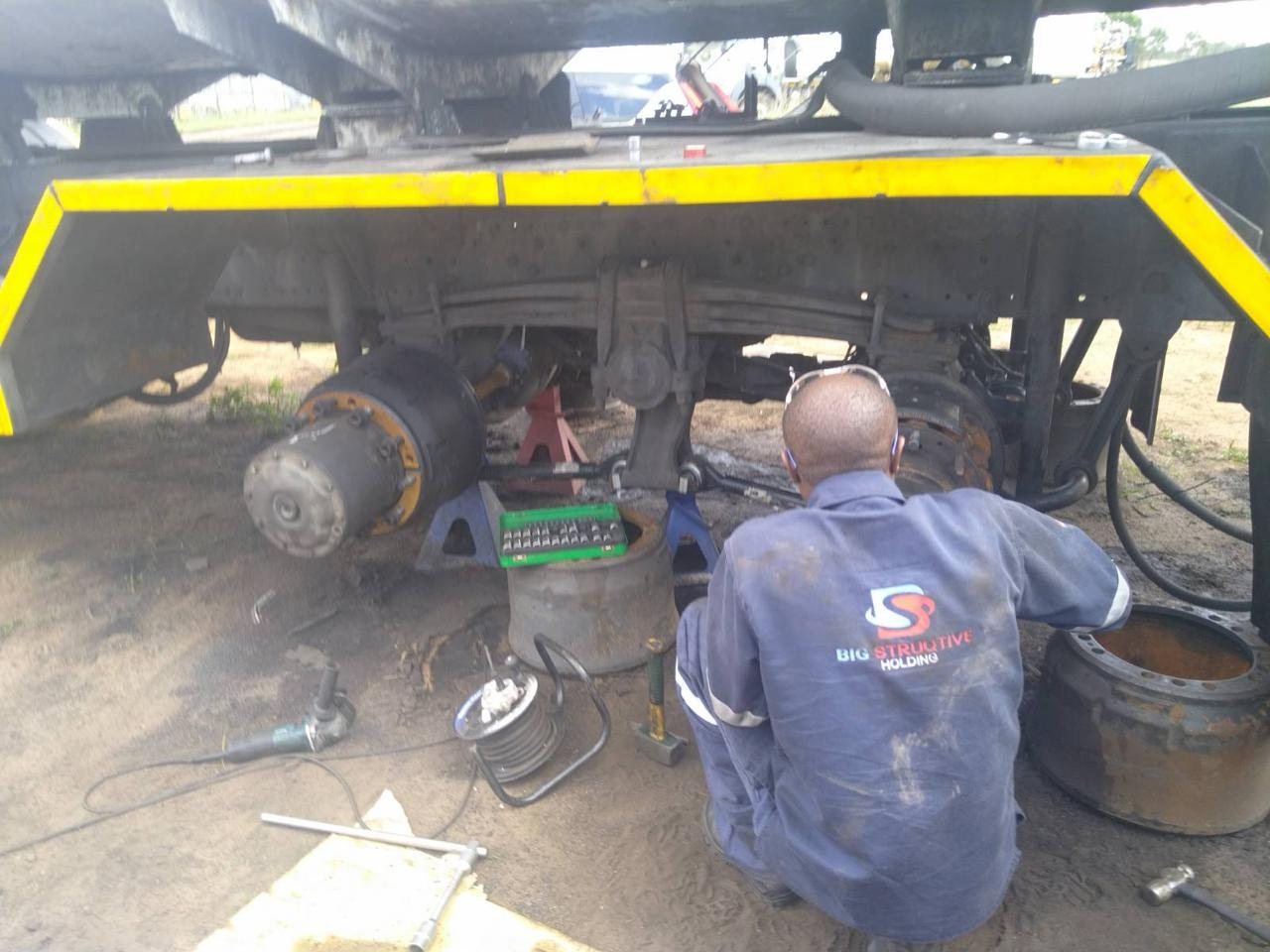 Big Struqtive Holding team on site
